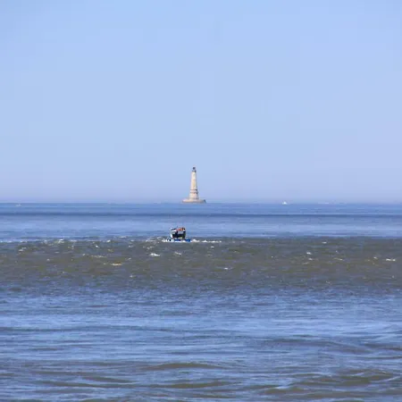 Soulacaise, Plage A Proximite Casa de Férias